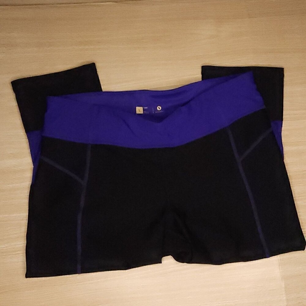 Xersion Purple Black Capri Athletic Cropped Leggings Large